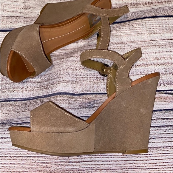 NWOB DOLCE VITA SUEDE WEDGES - Picture 6 of 6